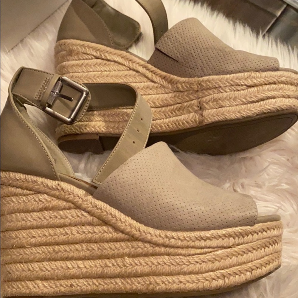 Almost new platform espadrille